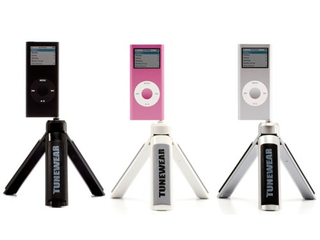 Illustration for article titled Boomtune Mini Offers Form and Function In Its Tripod Speaker